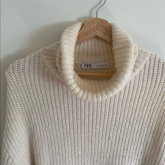 ✿ Zara Cream Knit Turtleneck Sweater Size S - Picture 3 of 4